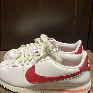Nike Women's White and Red Classic Sneakers size 8
